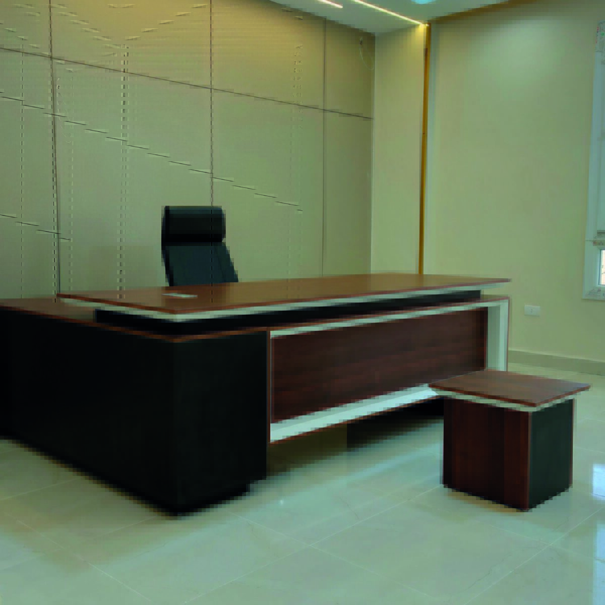 ALPHA DESK - Image 12