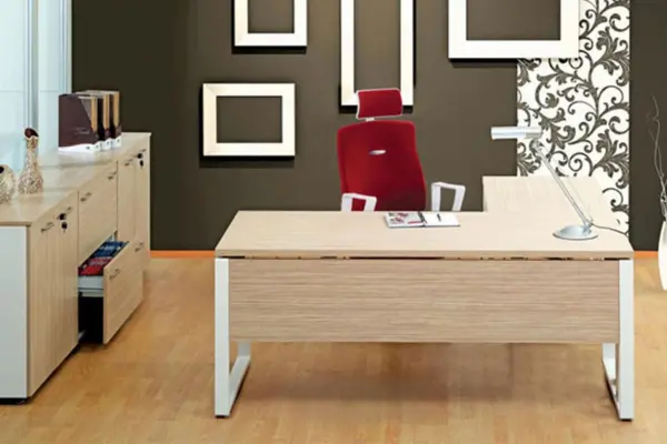 how to choose an office desk